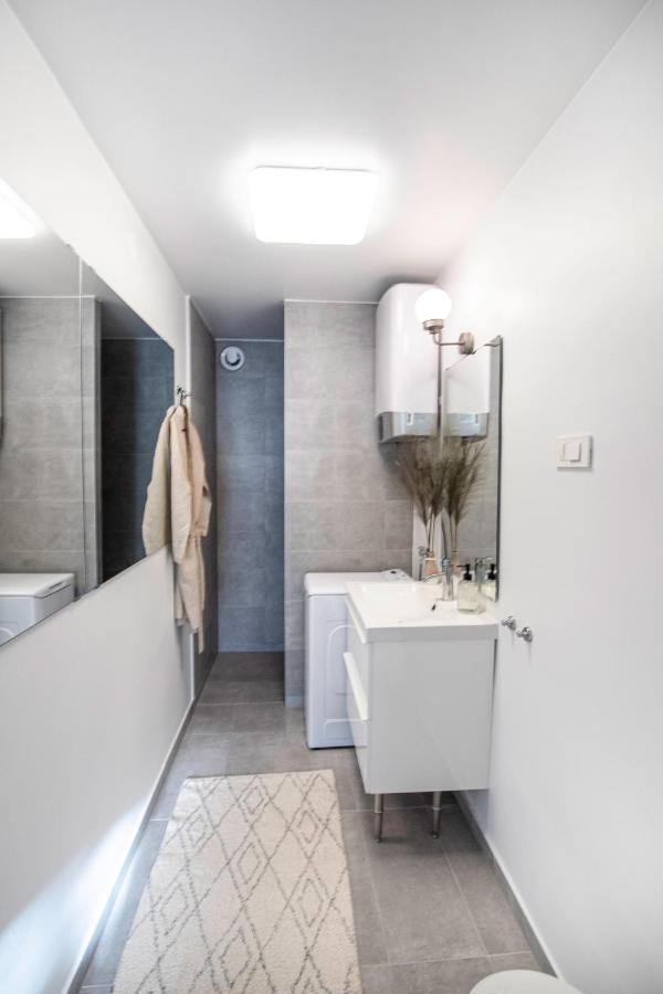 The Grande - Huge Terrace - Amazing Sea Views - Tastefully Furnished - Access To Rooftop Terrace And Gym - Hillside Apartments Rogoznica Rogoznica  Extérieur photo