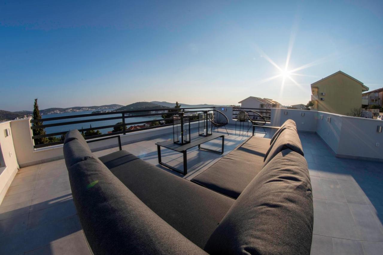The Grande - Huge Terrace - Amazing Sea Views - Tastefully Furnished - Access To Rooftop Terrace And Gym - Hillside Apartments Rogoznica Rogoznica  Extérieur photo