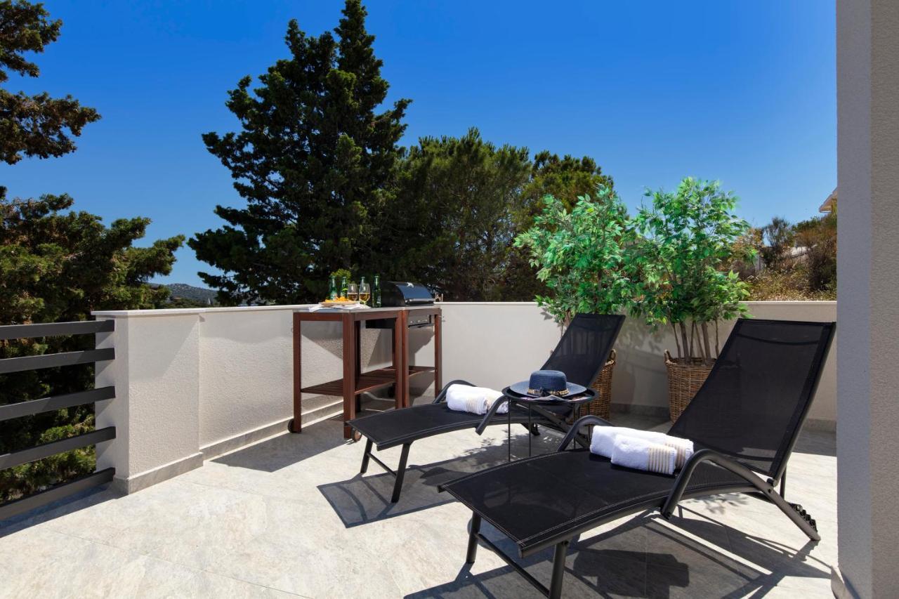 The Grande - Huge Terrace - Amazing Sea Views - Tastefully Furnished - Access To Rooftop Terrace And Gym - Hillside Apartments Rogoznica Rogoznica  Extérieur photo
